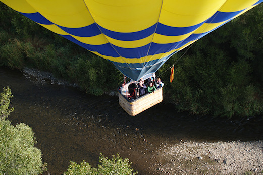 Volando sobre el rio Segre